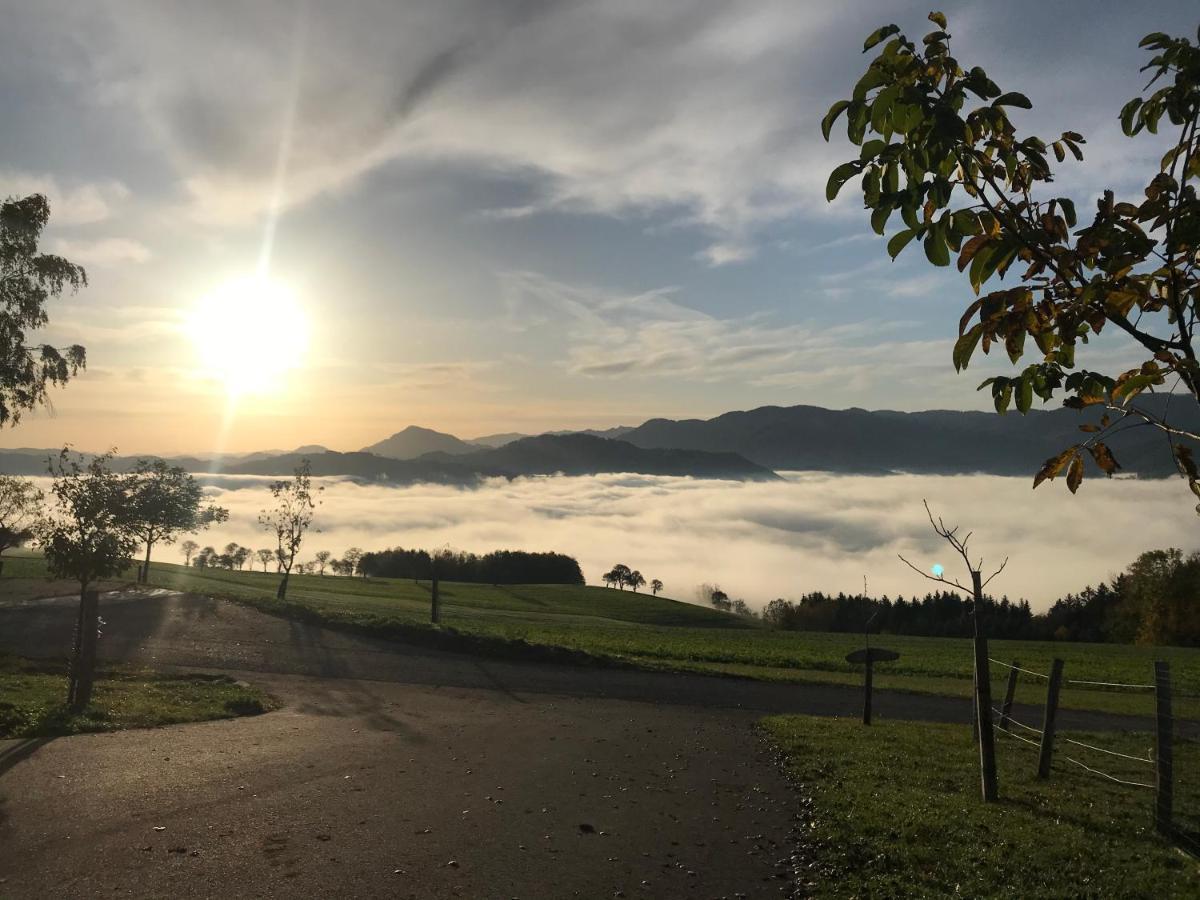 Hochhubergut Villa Aschach an der Steyr Buitenkant foto